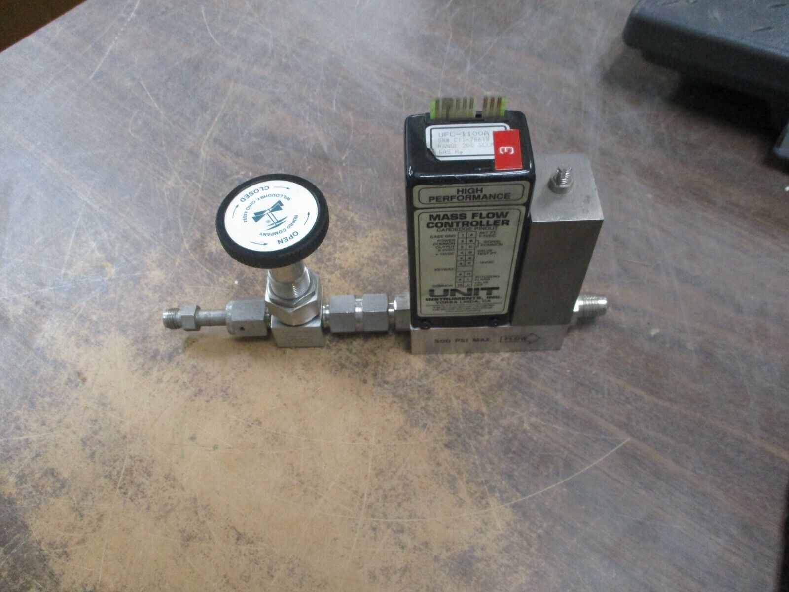 Unit Instruments Mass Flow Controller UFC-1100A Output: 0-5VDC Power: 15VDC Used