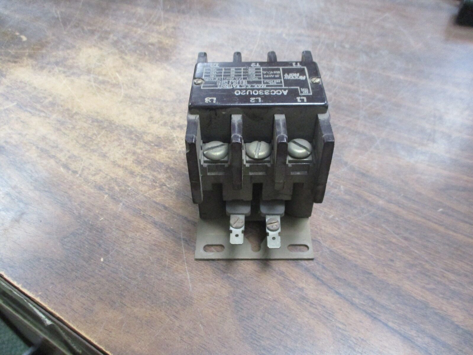 Arrow Hart Contactor ACC330U20 30A 120V Coil 600V Used