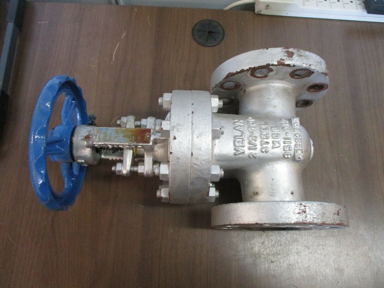 Velan Gate Valve F09-1064C-02TY-W320 Mod. A Size: 2 1/2" Class: 300 Body: WCB