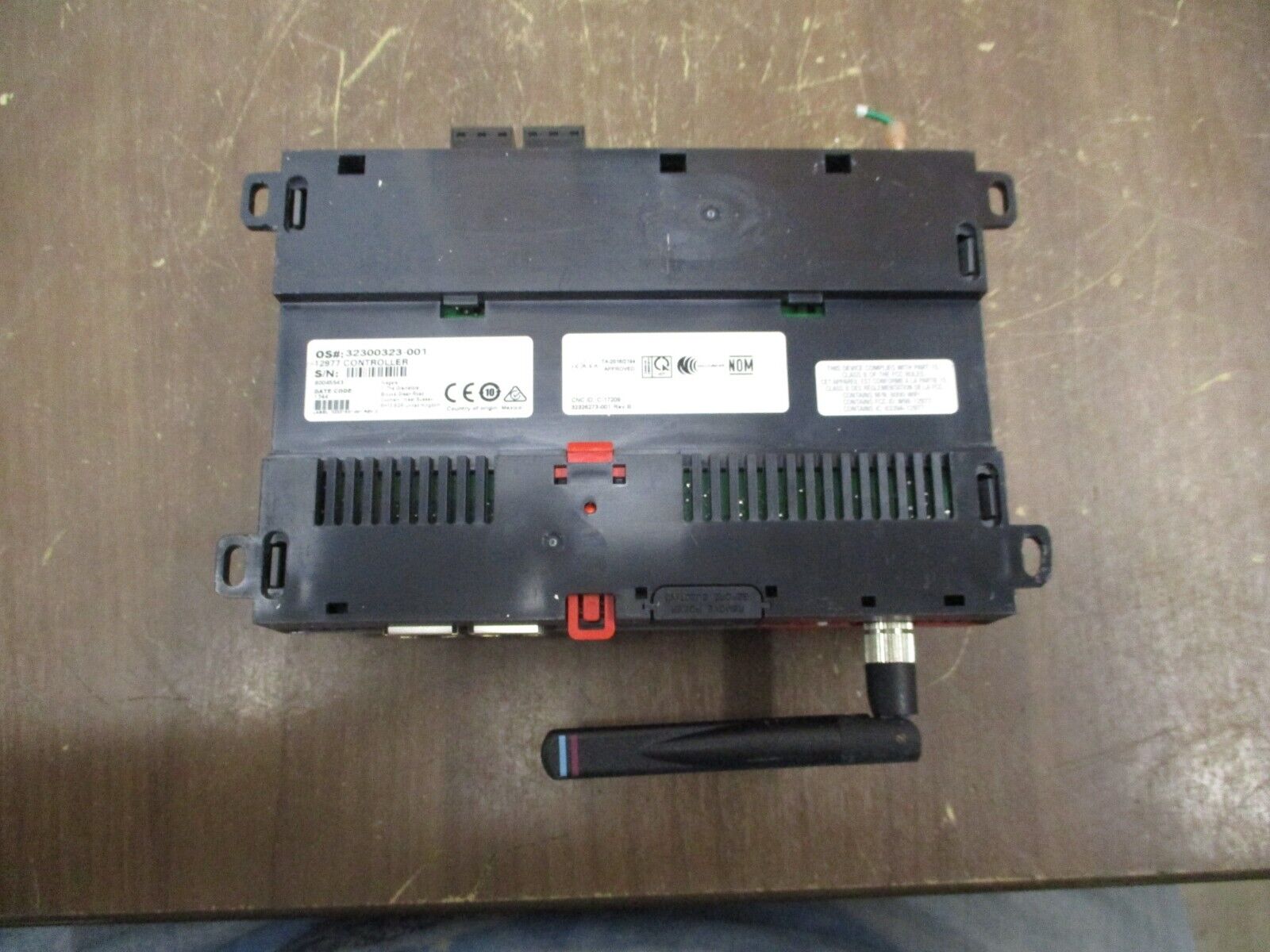 Honeywell Controller 12977 OS#: 32300323-001 *Damaged Mounting Foot* Used