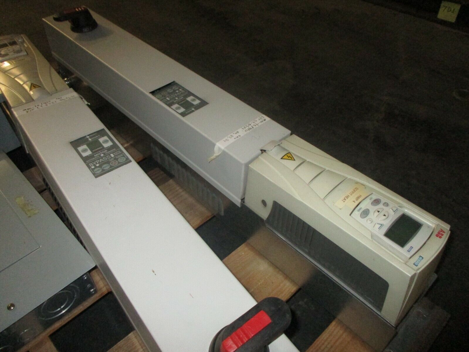 ABB ACH550 AC Drive with Bypass ACH550-VD-03A3-4+F267 1.5HP Missing Cover Screws