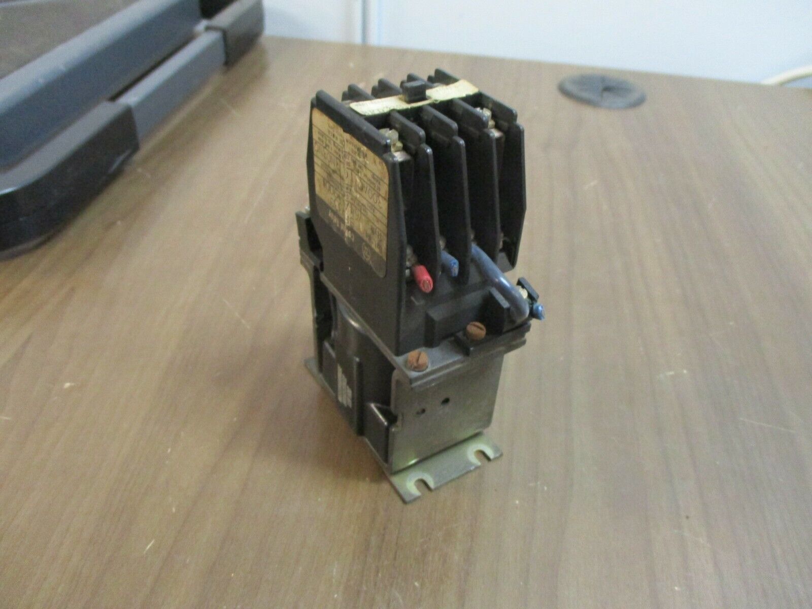 Westinghouse Control Relay BFD33S 120VDC Coil 10A 300VAC Used