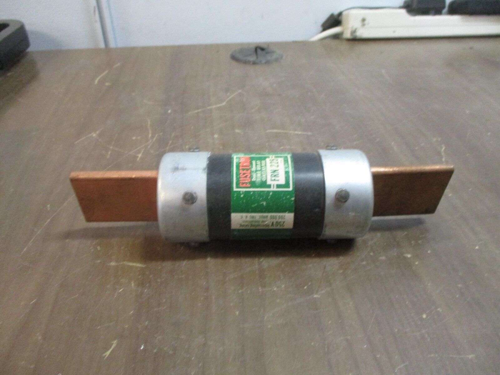 Bussmann Fusetron Fuse FRN225 250V 225A *Lot of 2* Used