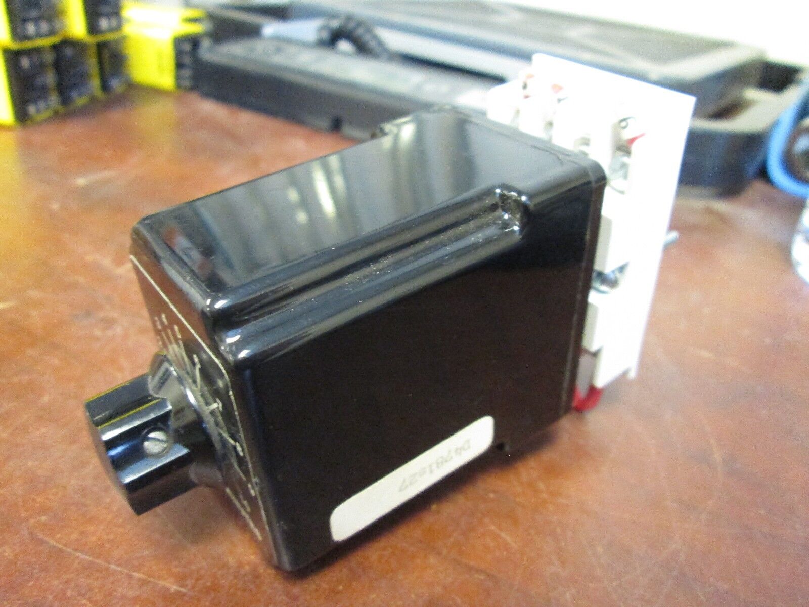 SSAC Solid State Time Delay Relay TRS120A2Y600 Range: .1-10min w/ Base Used