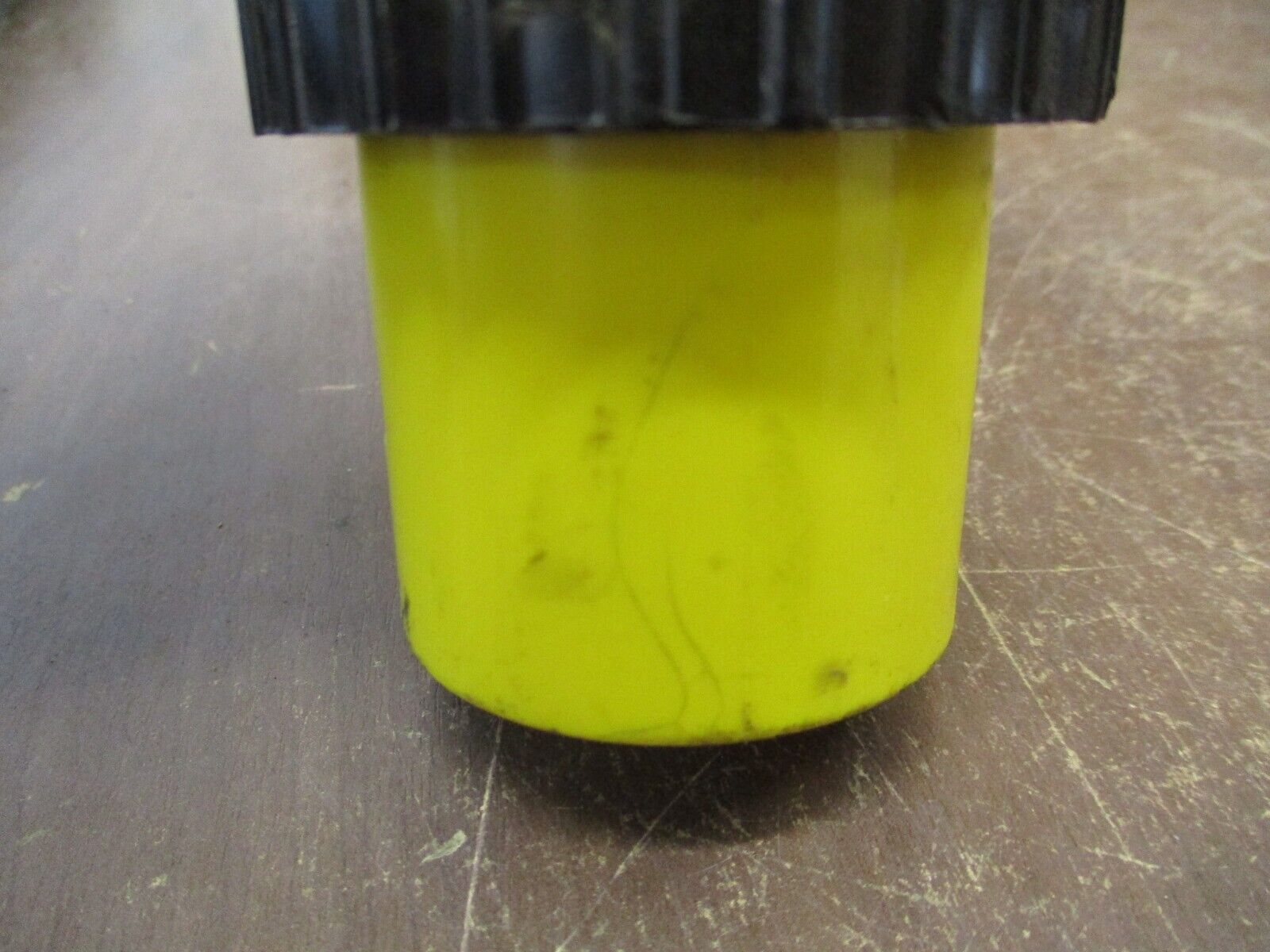 Thomas & Betts Russellstoll Plug 9P53U2/1100 50A 250V *Cracked Base* Used