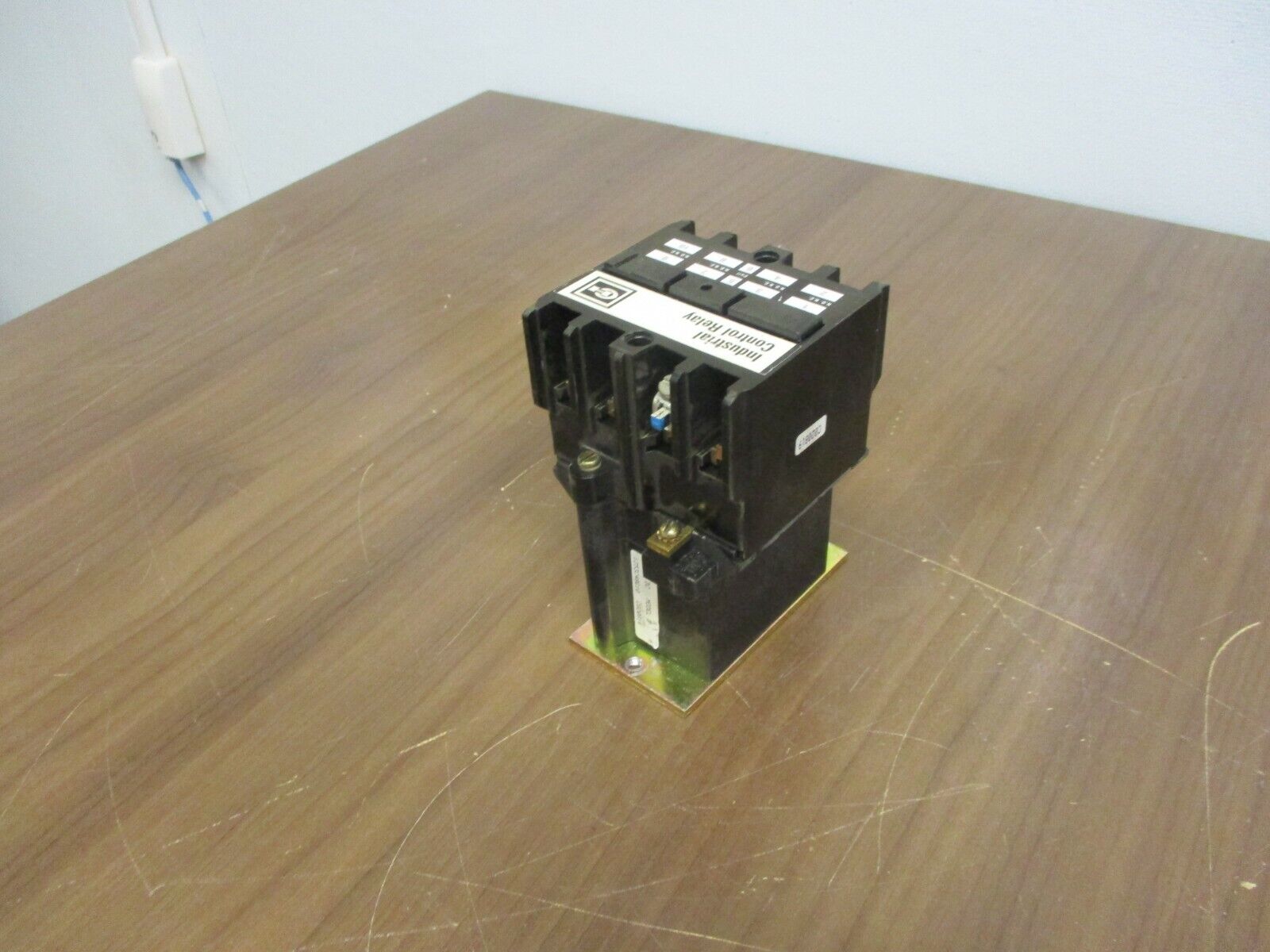 Cutler-Hammer Control Relay ARD4UR 130VDC Coil 600V Relay Used