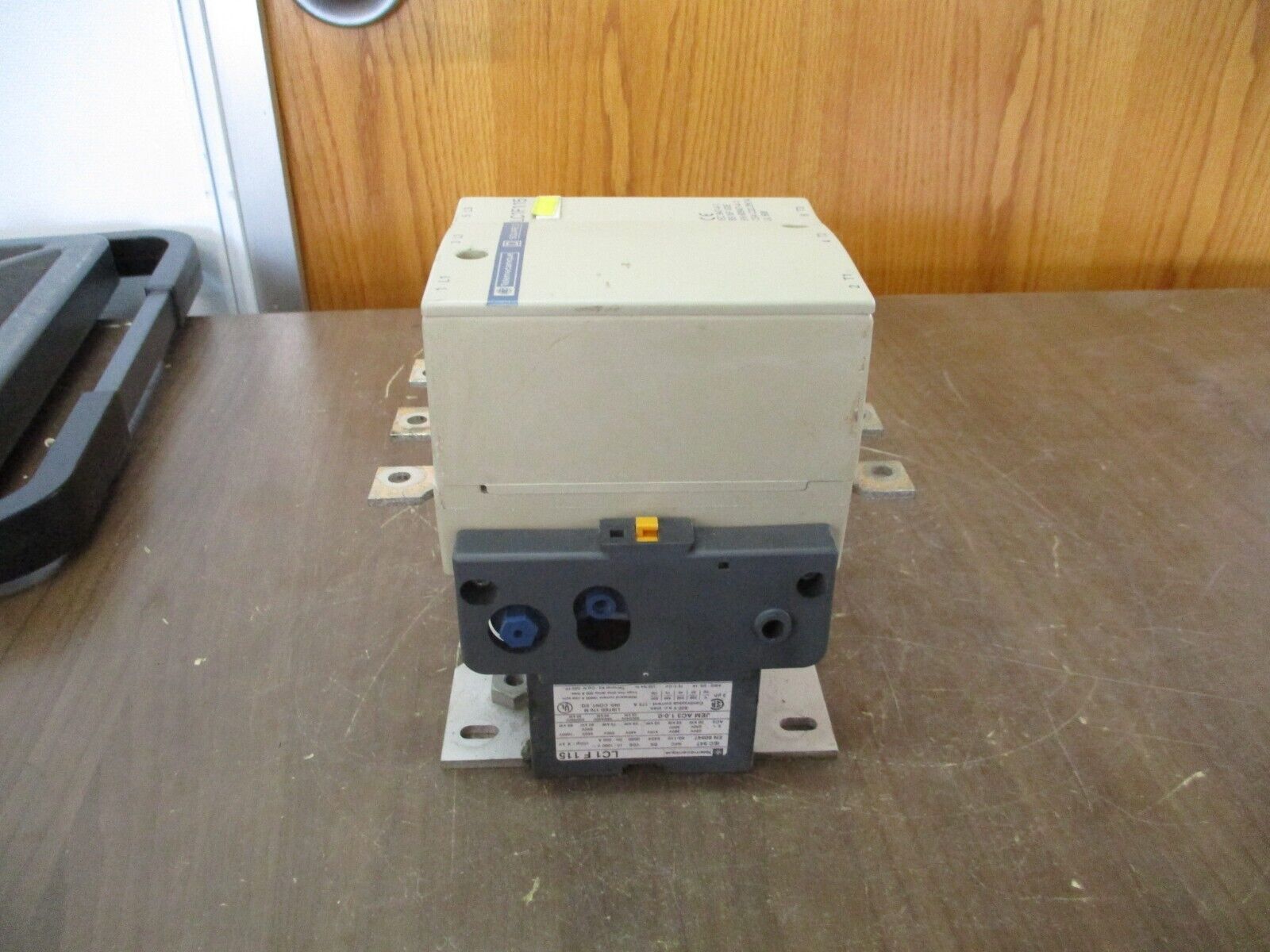 Telemecanique Contactor LC1F115 265/277V Coil 175A 600V w/ Aux Contact Block