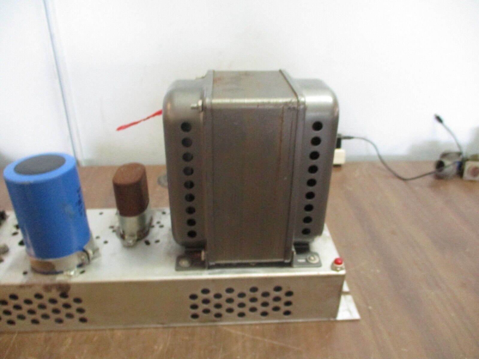 Sola DC Power Supply 28-1125 Input: 100-130VAC 60Hz Output: 125VDC 2A Used