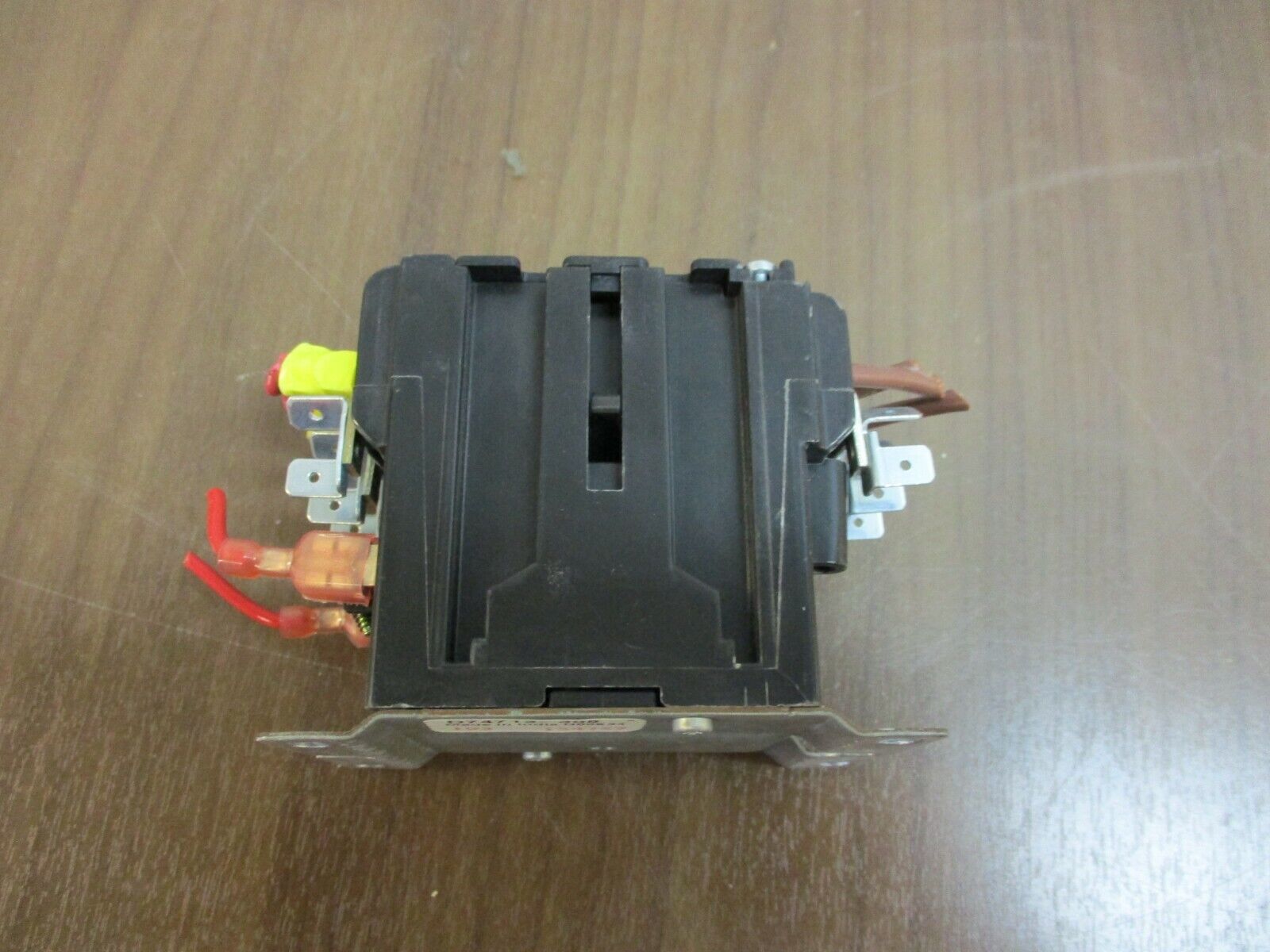 Liebert Contactor E-0100 24V Coil 40A 600V Used