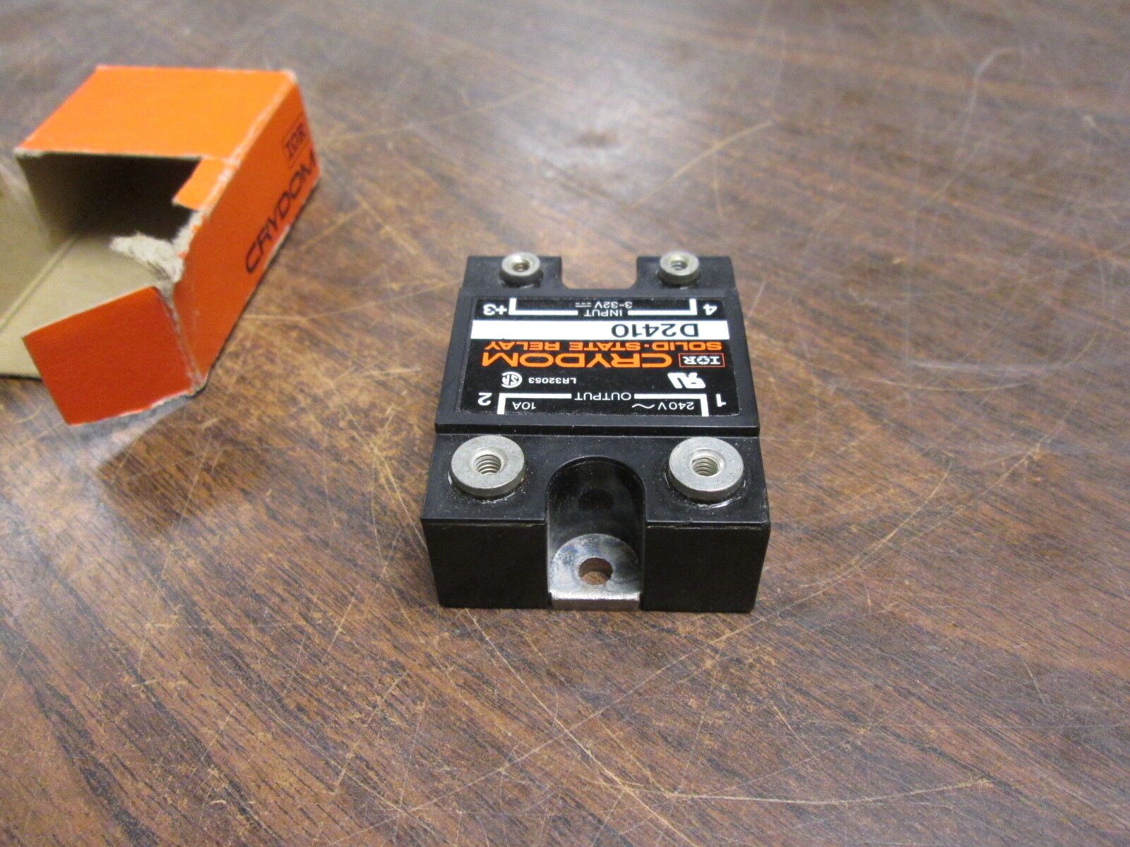Crydom Solid State Relay D2410 Input:3-32VDC Output: 240VAC 10A New Surplus