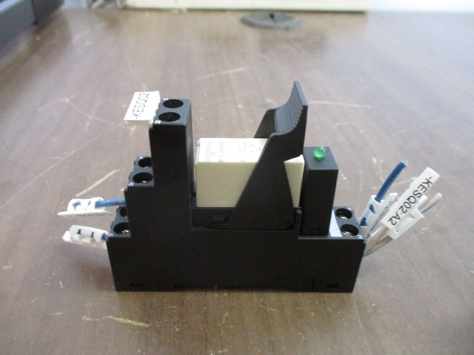 Schneider Electric Relay RSB 2A080BD 24VDC Coil w/ Base *Lot of 2* Used