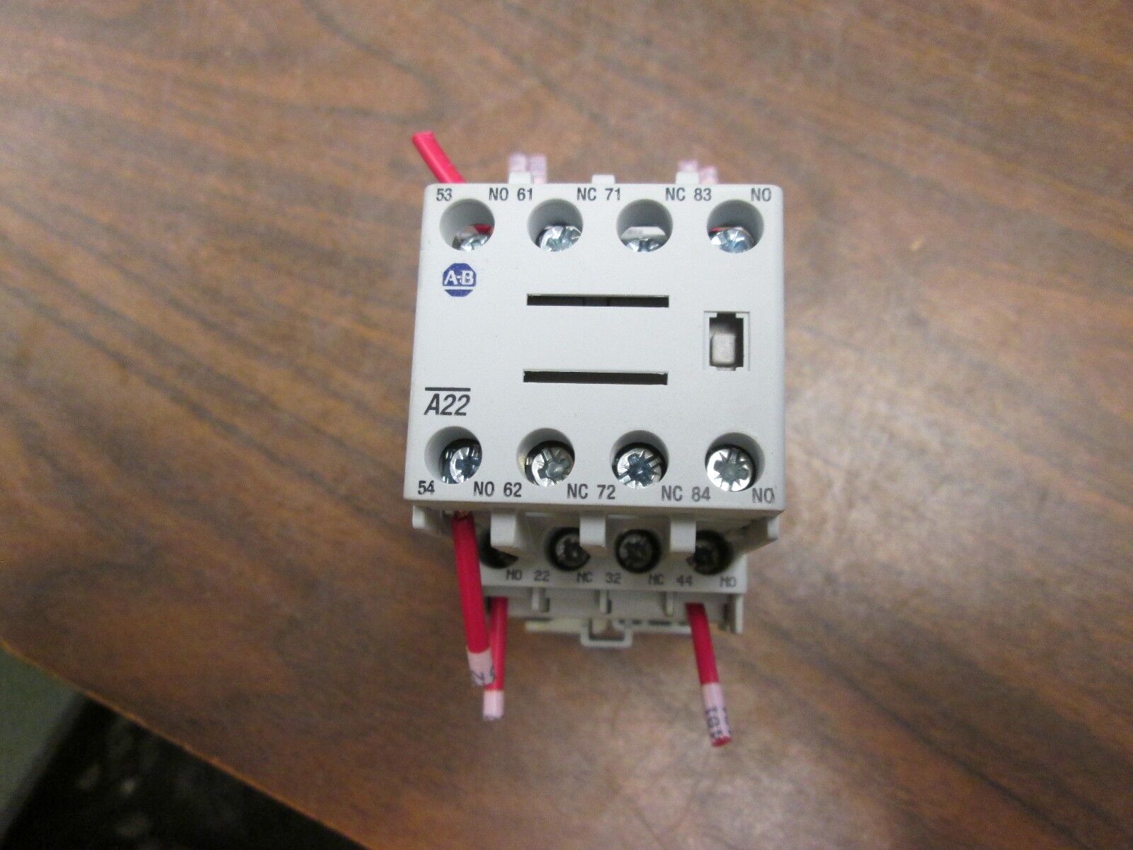 Allen-Bradley Contactor w/ Aux Contact Block 700-CF220* 120V Coil 25A 600V Used