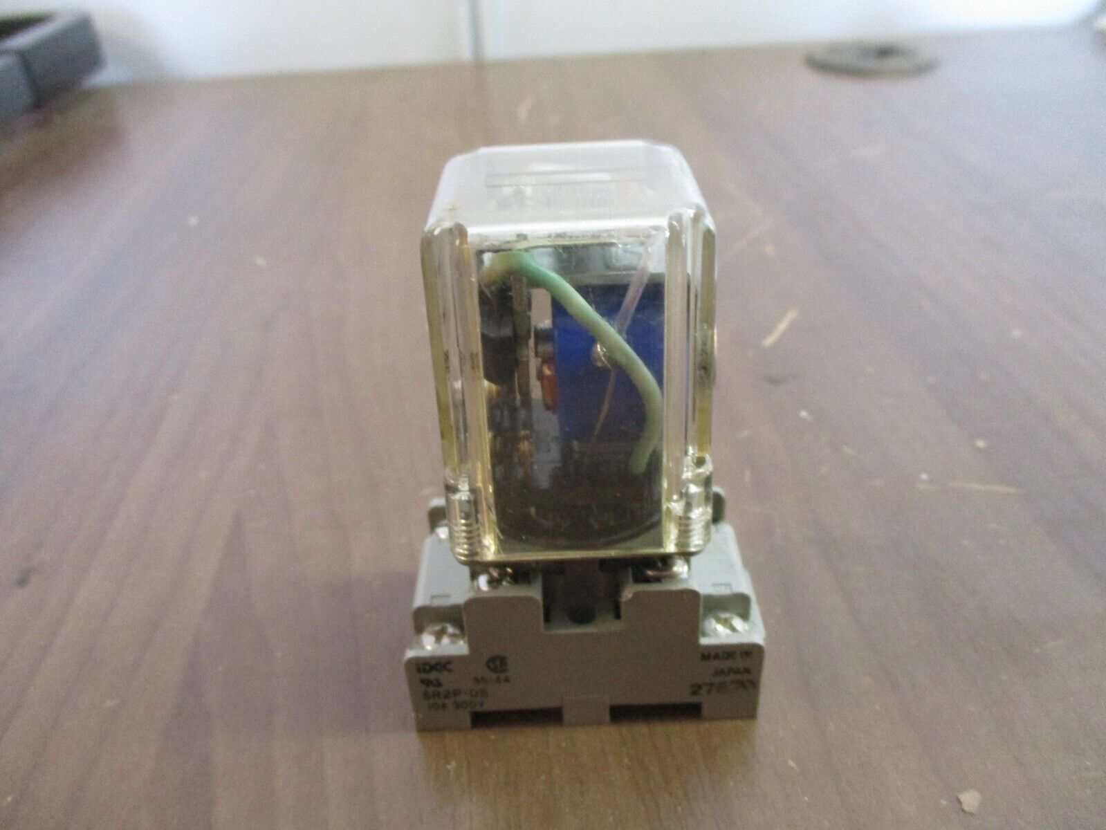 Deltrol Controls Relay 105A 10A DPDT 120V Coil w/ Base *Lot of 2* Used