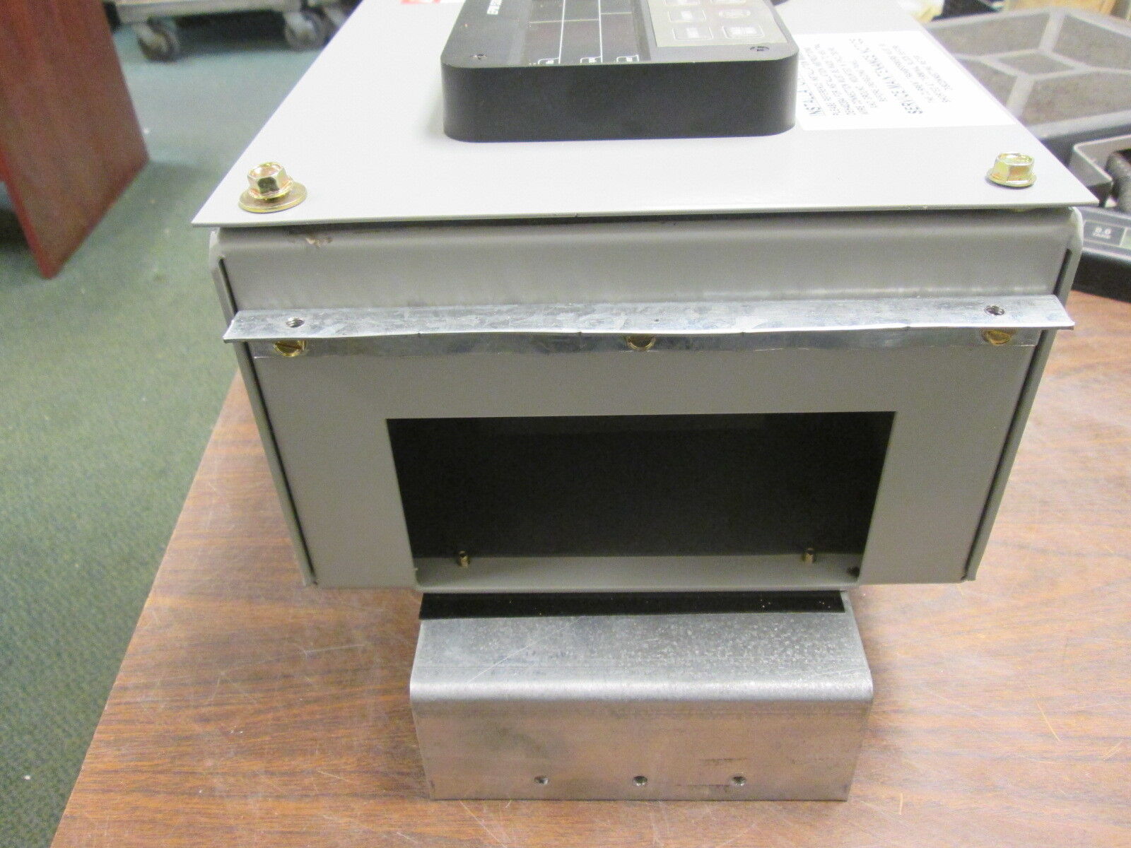 GE Spectra Series Power Meter w/ Disconnect APM4803E520 480V 50/60Hz 3Ph 3W Used