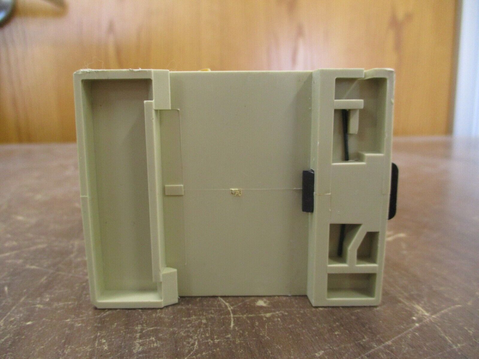 Crompton Protector Relay 252-PAOU-LSBX Aux: 120V 60Hz Used