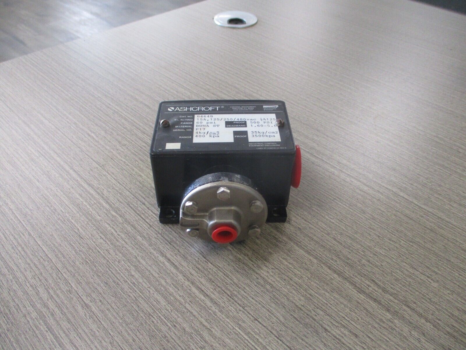 Ashcroft Pressure Switch B464B 60PSI 15A 125/250/480VAC 125VDC New Surplus