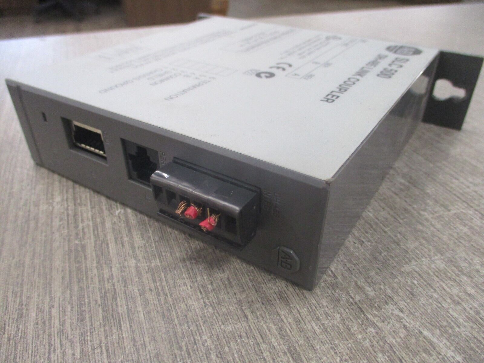 Allen-Bradley SLC 500 DH-485 Link Coupler 1747-AIC Ser. B 24VDC 190mA Used