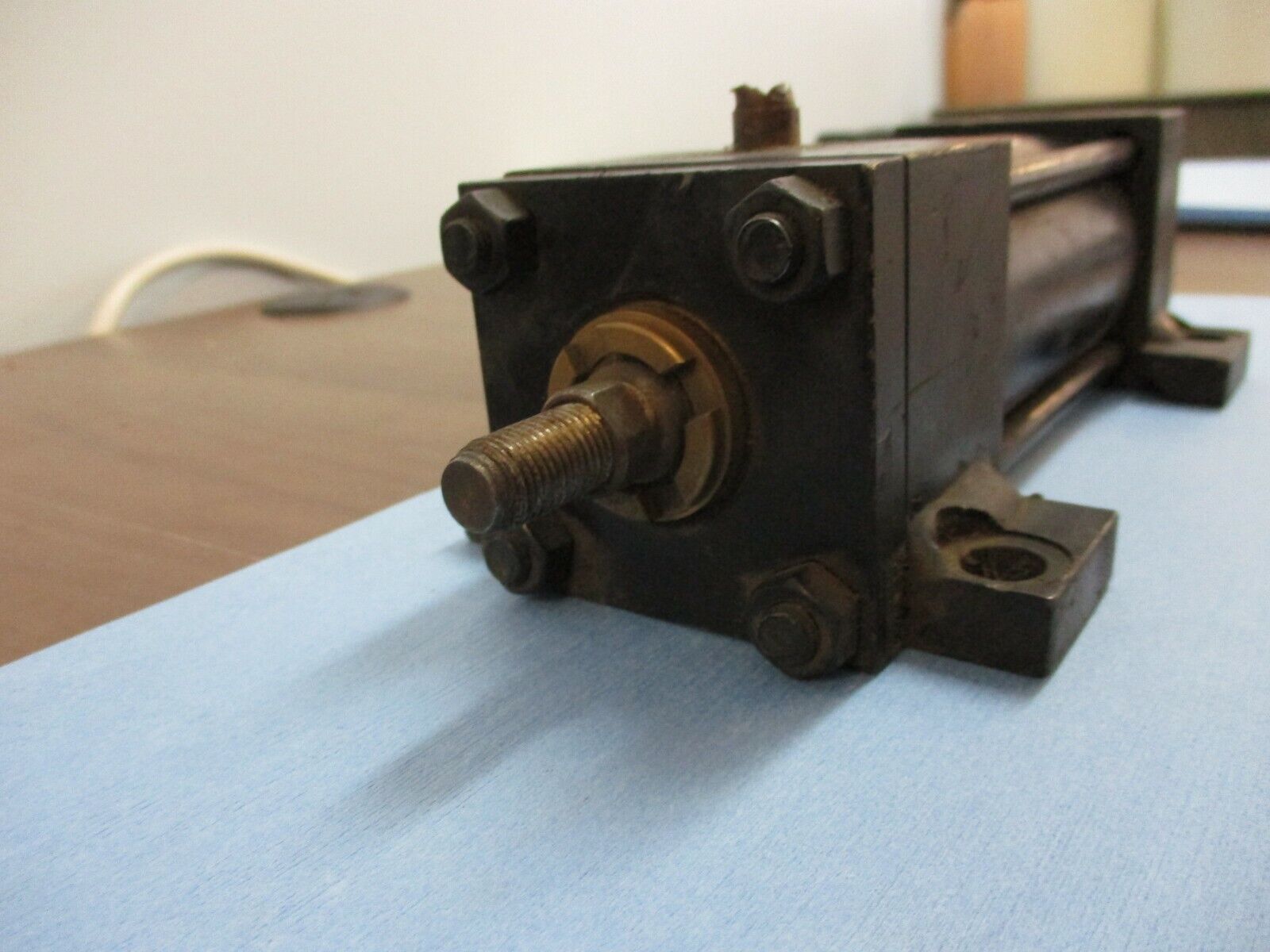 RWC Air Cylinder 8917-04-100 250 PSI Used