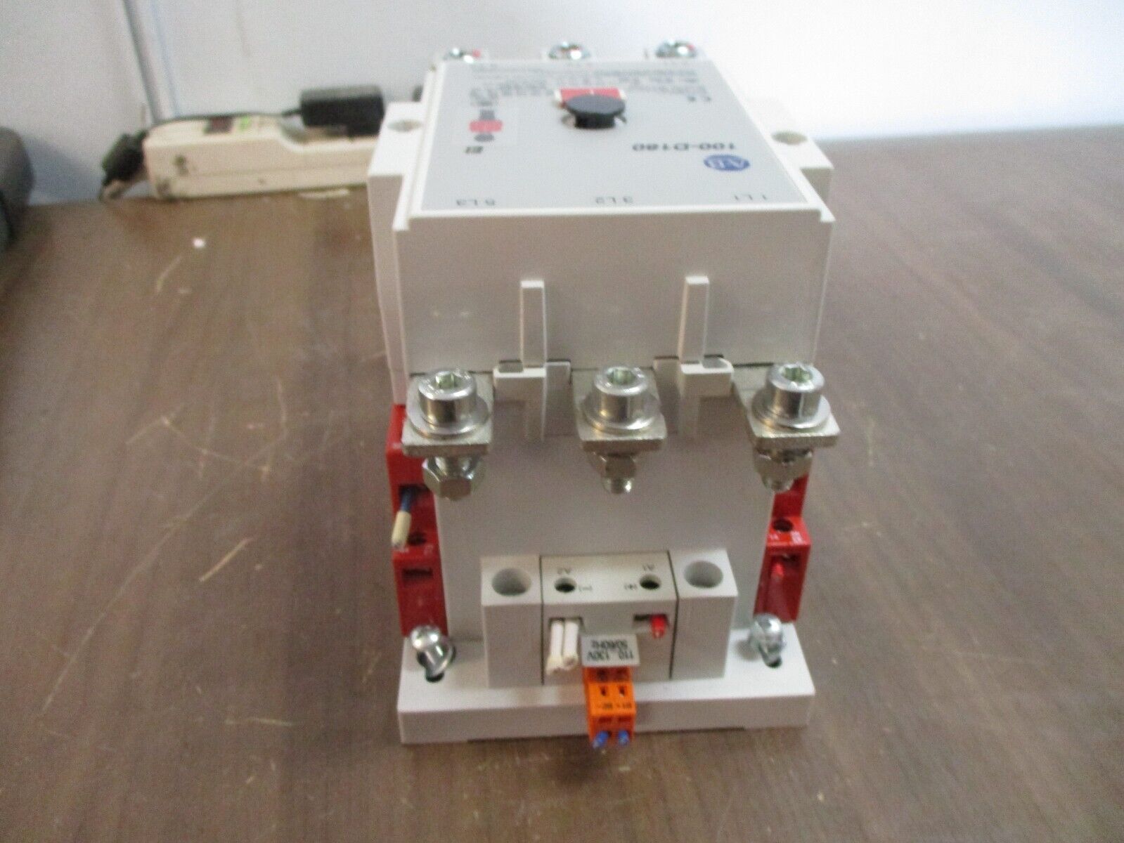 Allen-Bradley Safety Contactor 100S-D180ED22C Ser. B 110-130V Coil 180A 600V