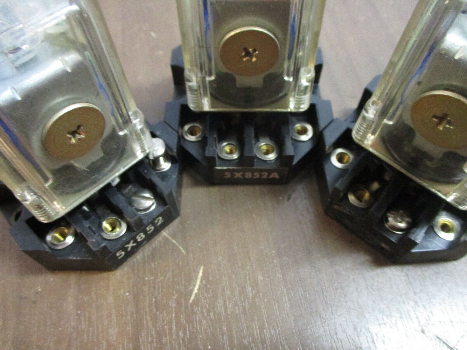 Deltrol Controls Relay 105A 10A DPDT 120V Coil w/ Base *Lot of 5* Used