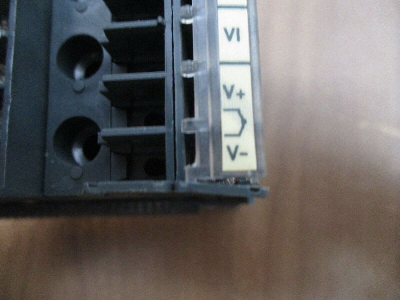 Barber-Colman Digital Temperature Controller 224C017.RHXXFHFL.X00 Used