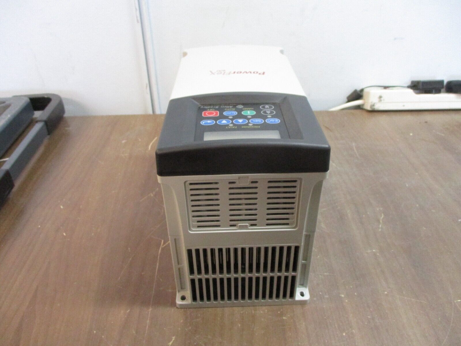 Allen-Bradley PowerFlex 400 AC Drive 22C-D030N103 20HP 3Ph Used