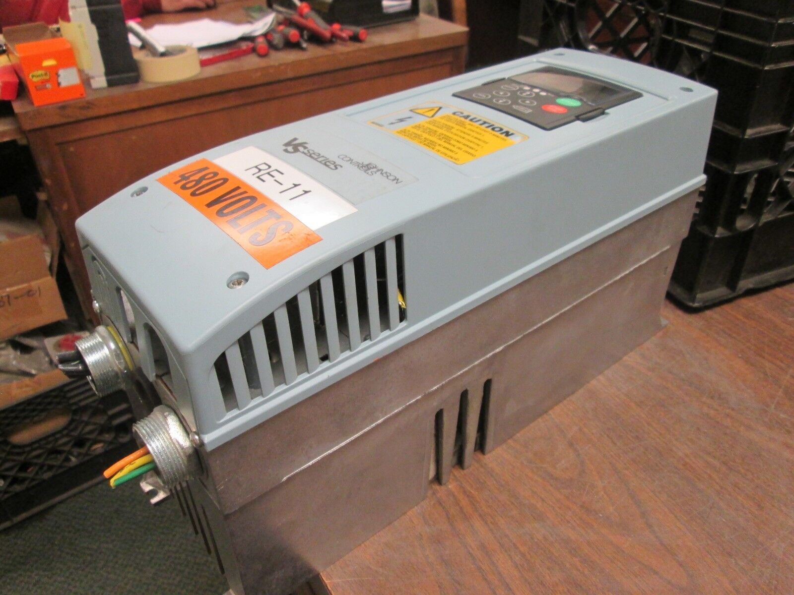 Johnson Controls VS Series AC Drive VS020410A-L0000 20HP 3Ph Used