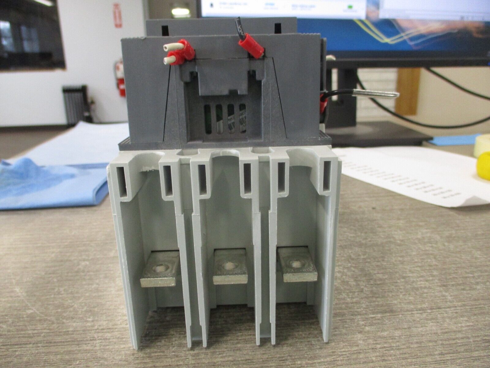 ABB Contactor AF145-30 20-60VDC Coil 230A 600V Used