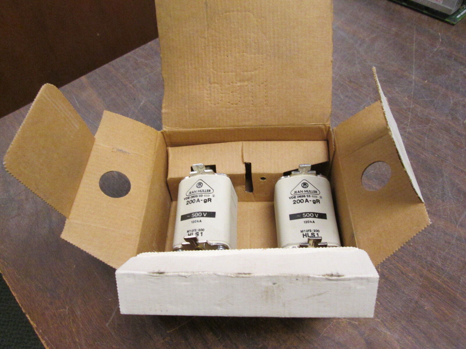 Jean Muller Fuse R1215200 200A 500V *Box of 2* New Surplus