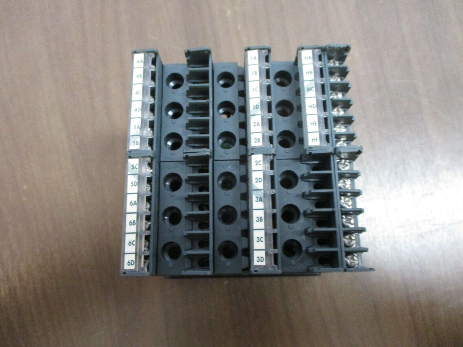 Barber-Colman Digital Temperature Controller 224C017.RHXXFHFL.X00 Used