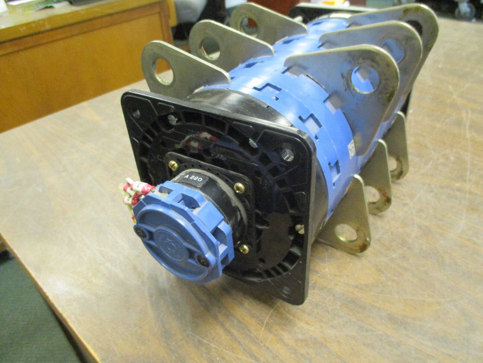 Kraus & Naimer Rotary Switch X-630 630A 600V Used