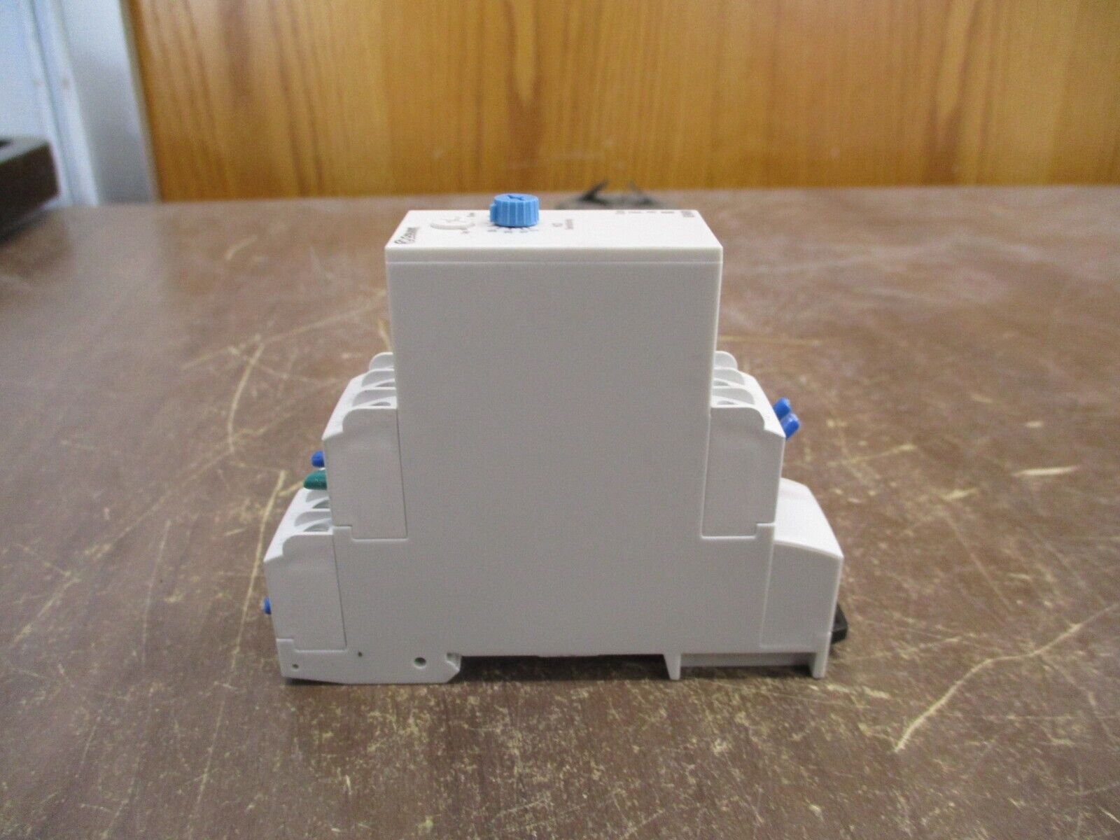 Crouzet Liquid Level Relay 84 870 200 Sensitivity: 5-100k Ohms Used