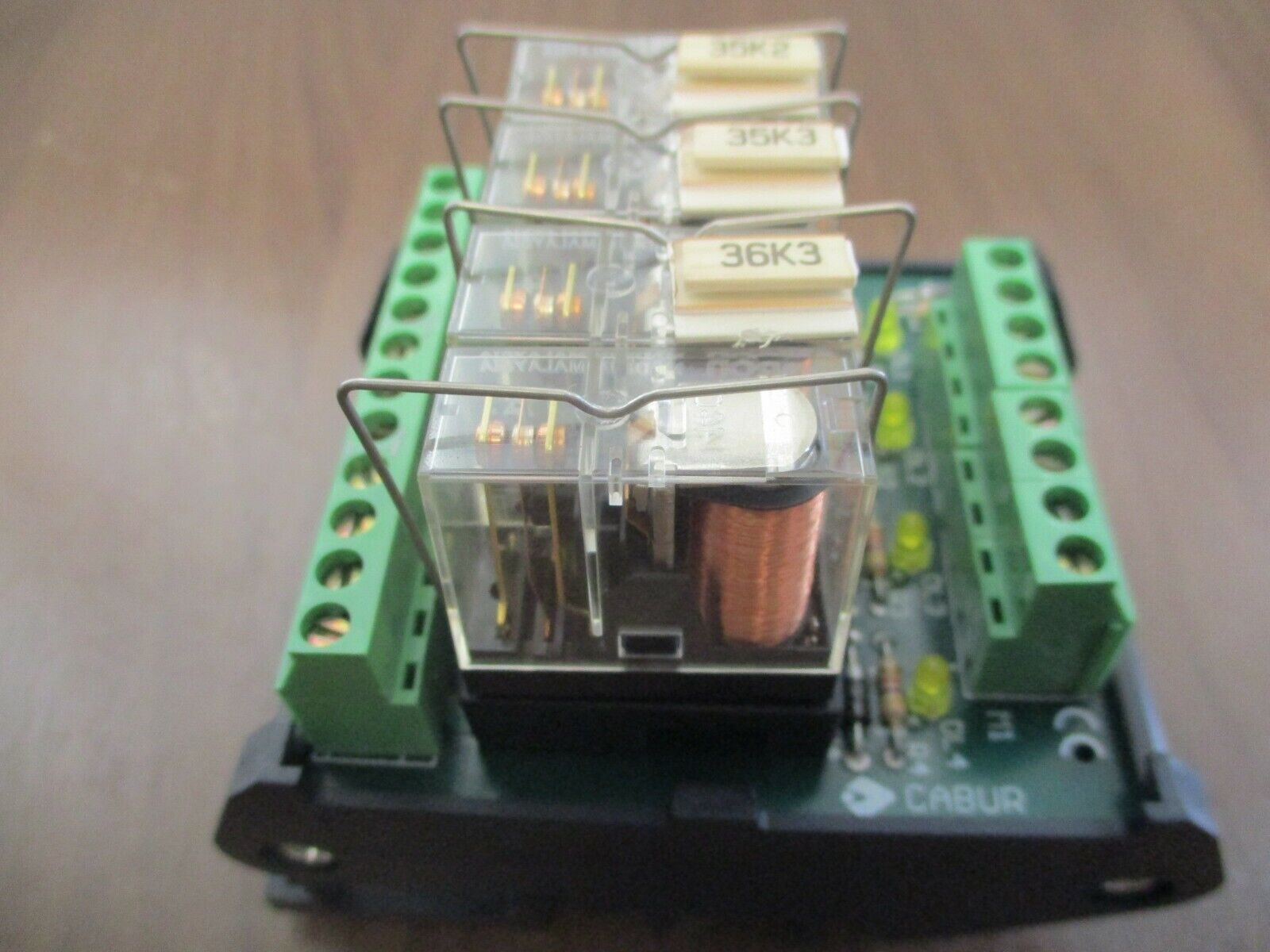Cabur Relay Bank R41E24P *Cracked Bottom* Used