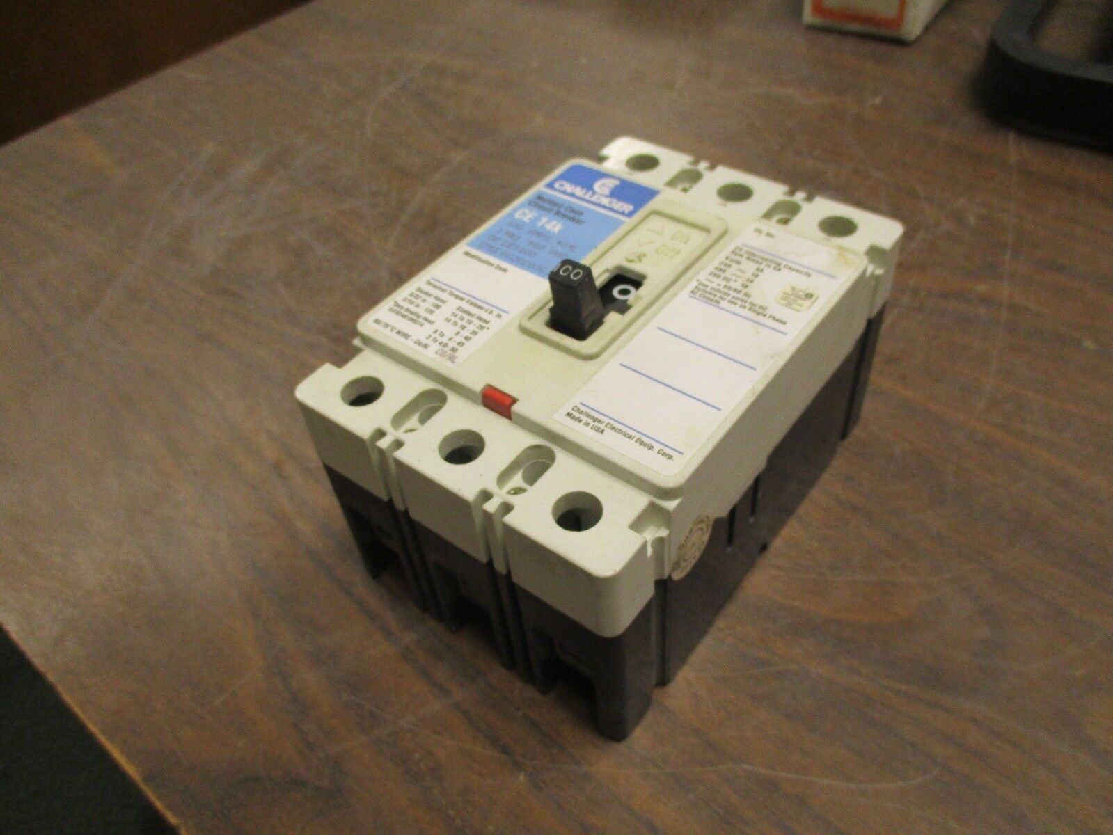 Challenger Circuit Breaker CE3100 100A 480V 3P Used