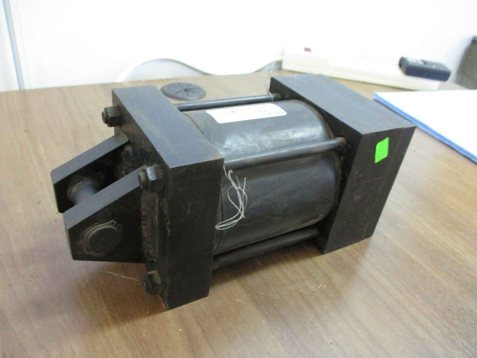 RWC Air Cylinder 889306108 250 PSI Used