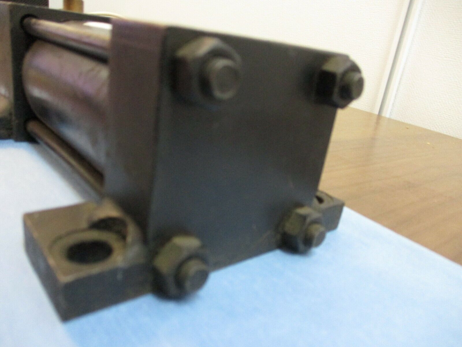 RWC Air Cylinder 8917-04-100 250 PSI Used