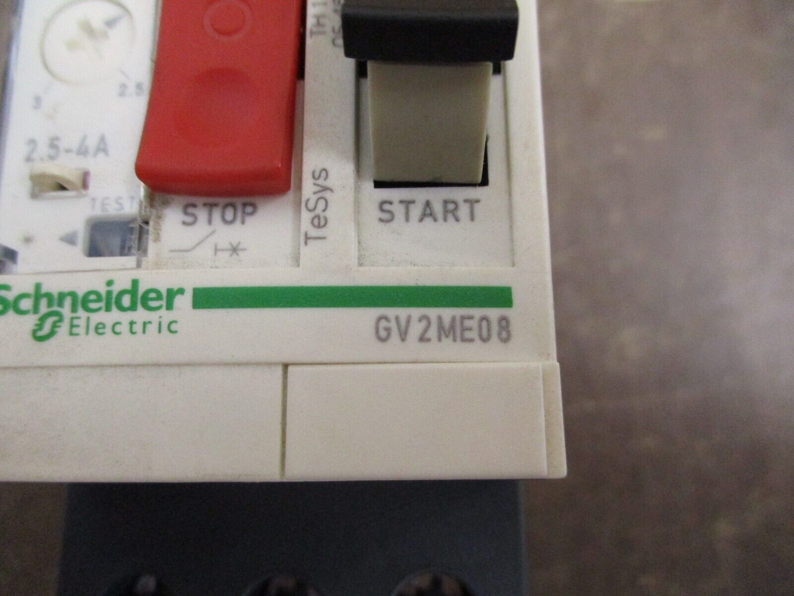 Schneider Electric Manual Starter GV2ME08 Trip: 2.5-4A Used