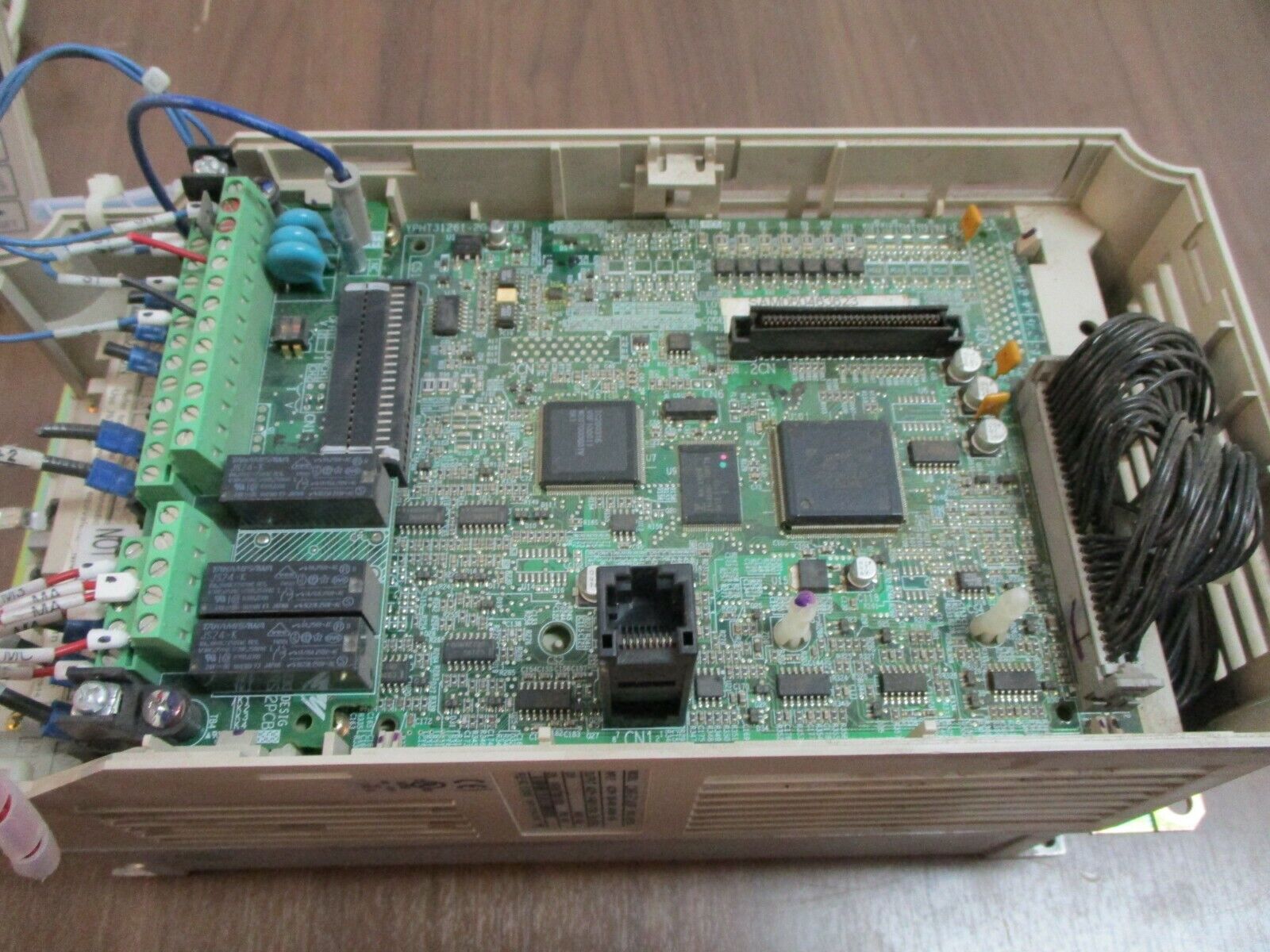 Yaskawa E7 AC Drive CIMR-E7U43P7 5HP 3Ph w/Keypad *No Cover* Used