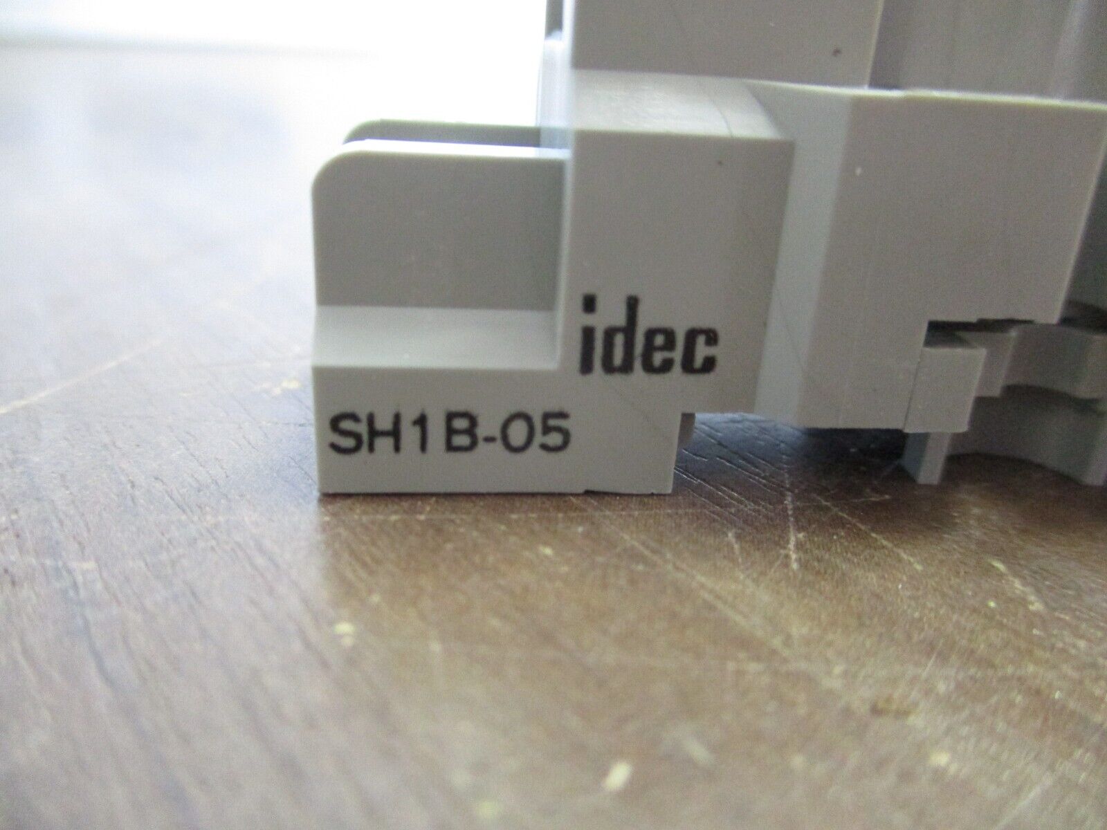 IDEC Relay Base SH1B-05 *Box of 18* New Surplus