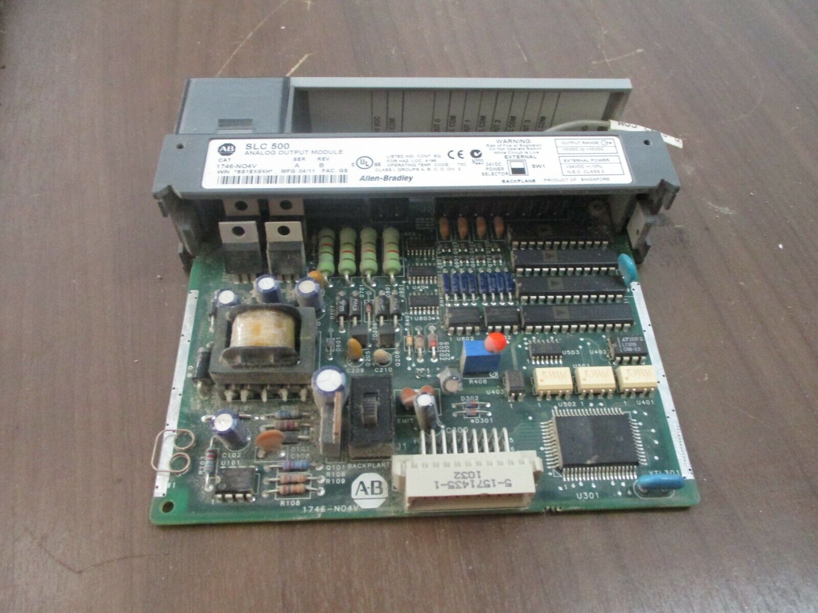 Allen-Bradley SLC500 Analog Output Module 1746-NO4V Ser. A Rev. B Used