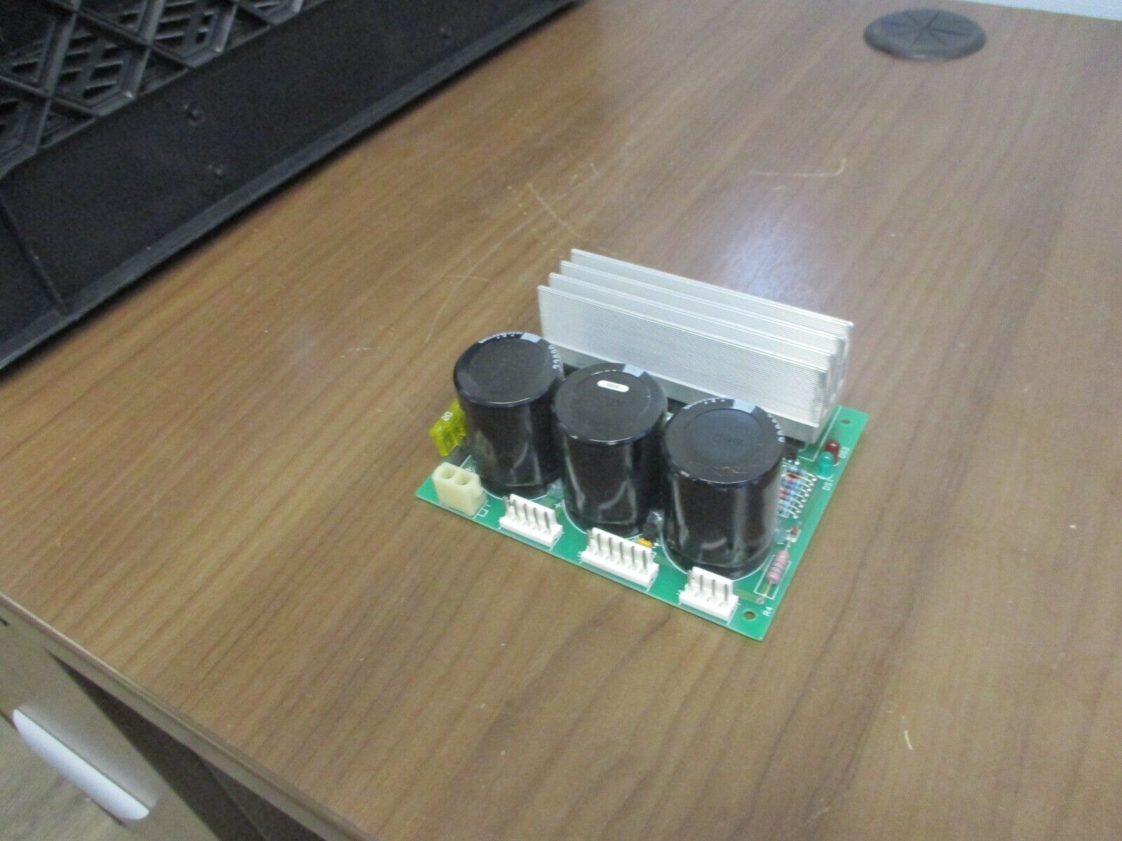 Eaton Exide Power Supply Board 101073073-001 Rev. C00 20A 32V Used