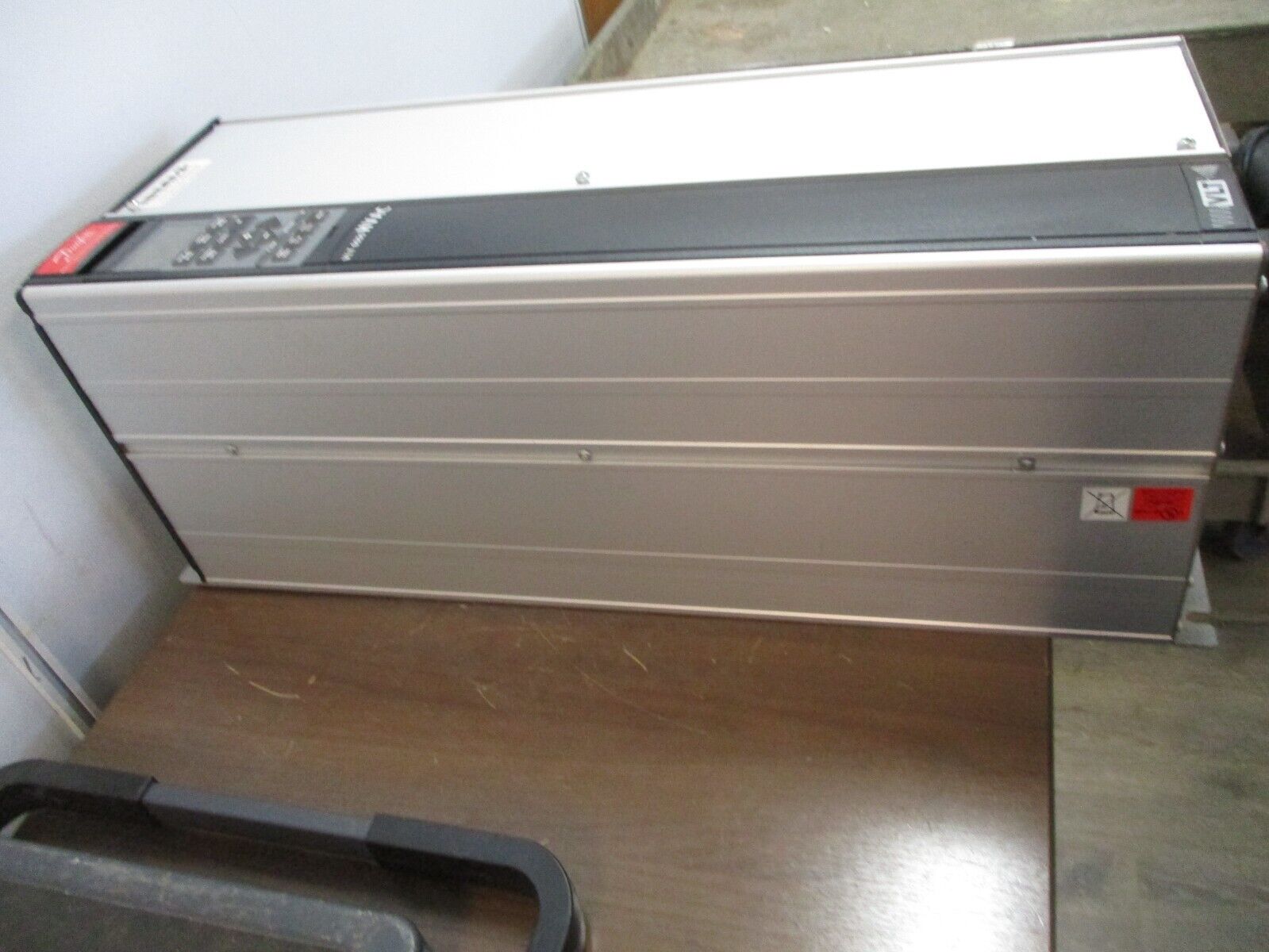 Danfoss VLT6032 AC Drive 178B3775 30HP 3Ph Input: 3x380-460V 50/60Hz 44A-41A