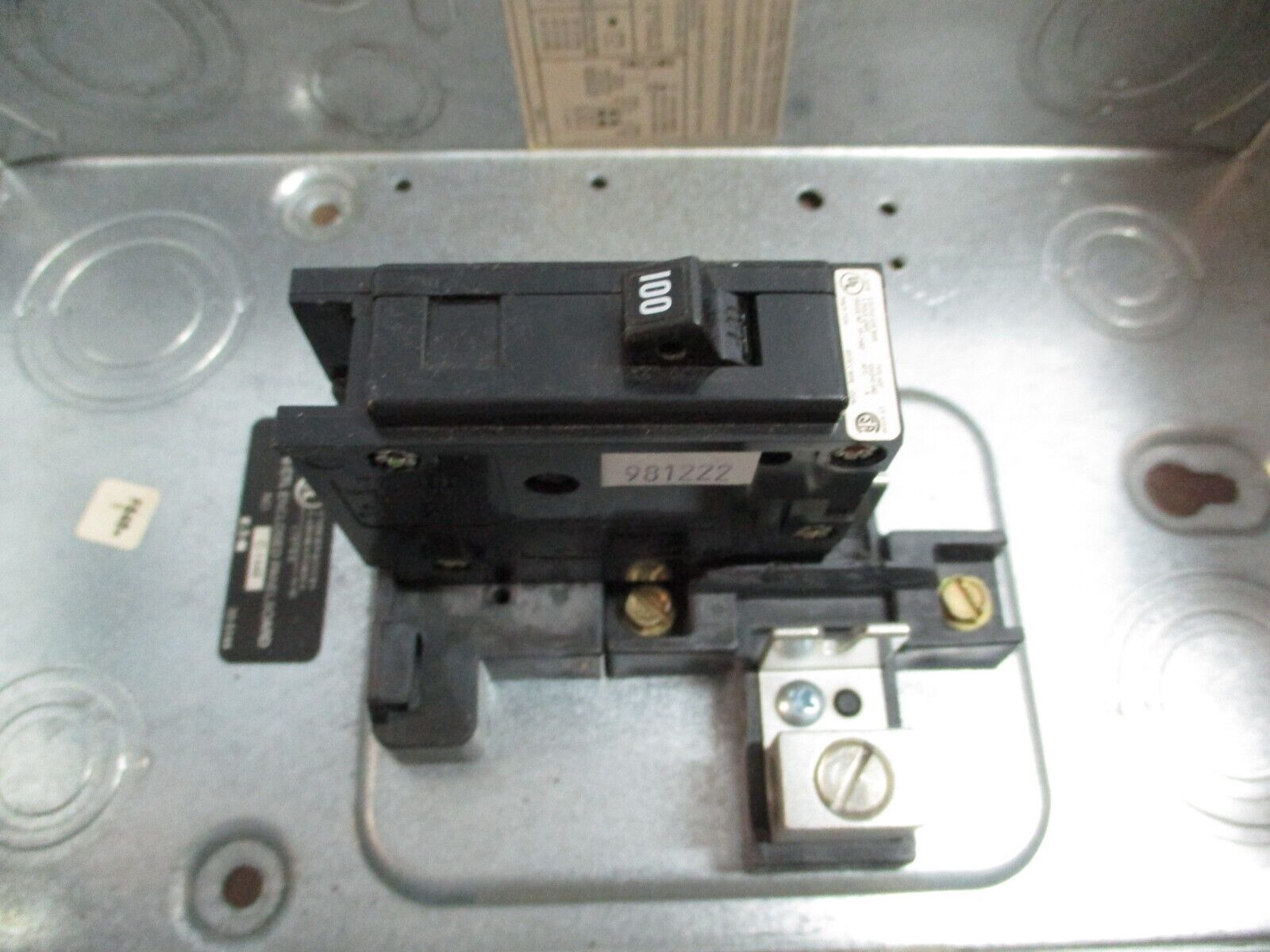 Cutler-Hammer Load Center BR24L1255P / CL1224SB Ser. B 125A 120/240V 1Ph Used