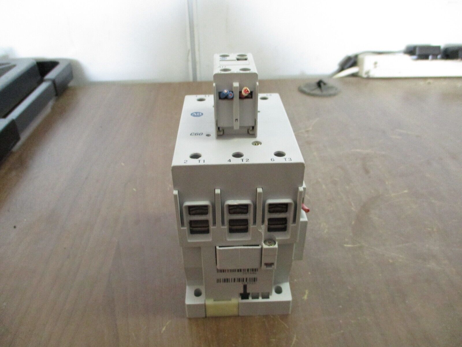 Allen-Bradley Contactor 100-C60*00 Ser. B 120V Coil 60A 600V w/ Aux Contact Used