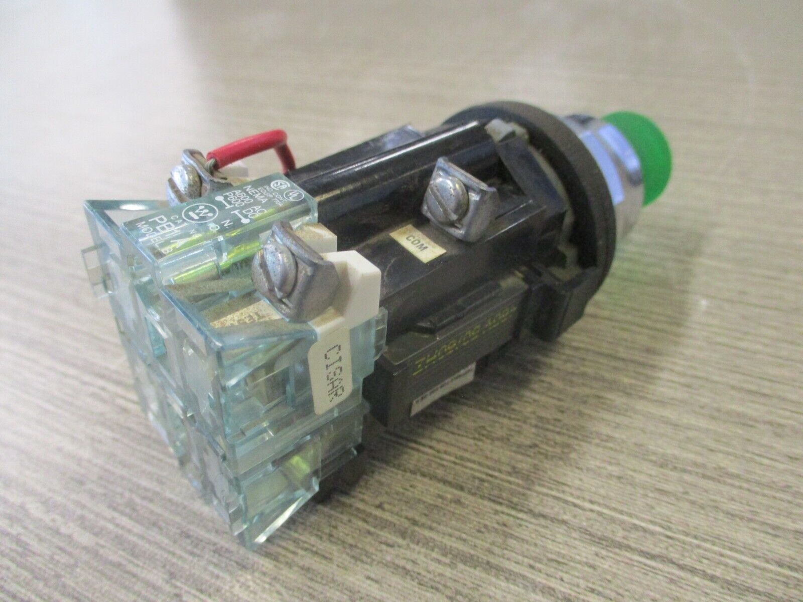 Westinghouse Illuminated Push Button PB1T3P 480V 50/60HZ Green Used.