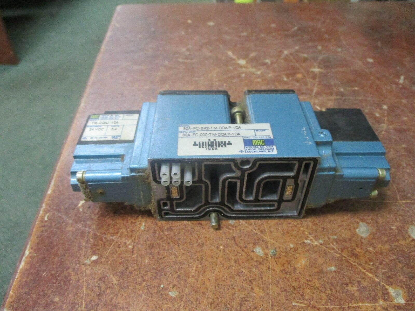 MAC Solenoid Valve 82A-FC-BK2-TM-DDAP-1DA W/Pilot Valve Operator Used