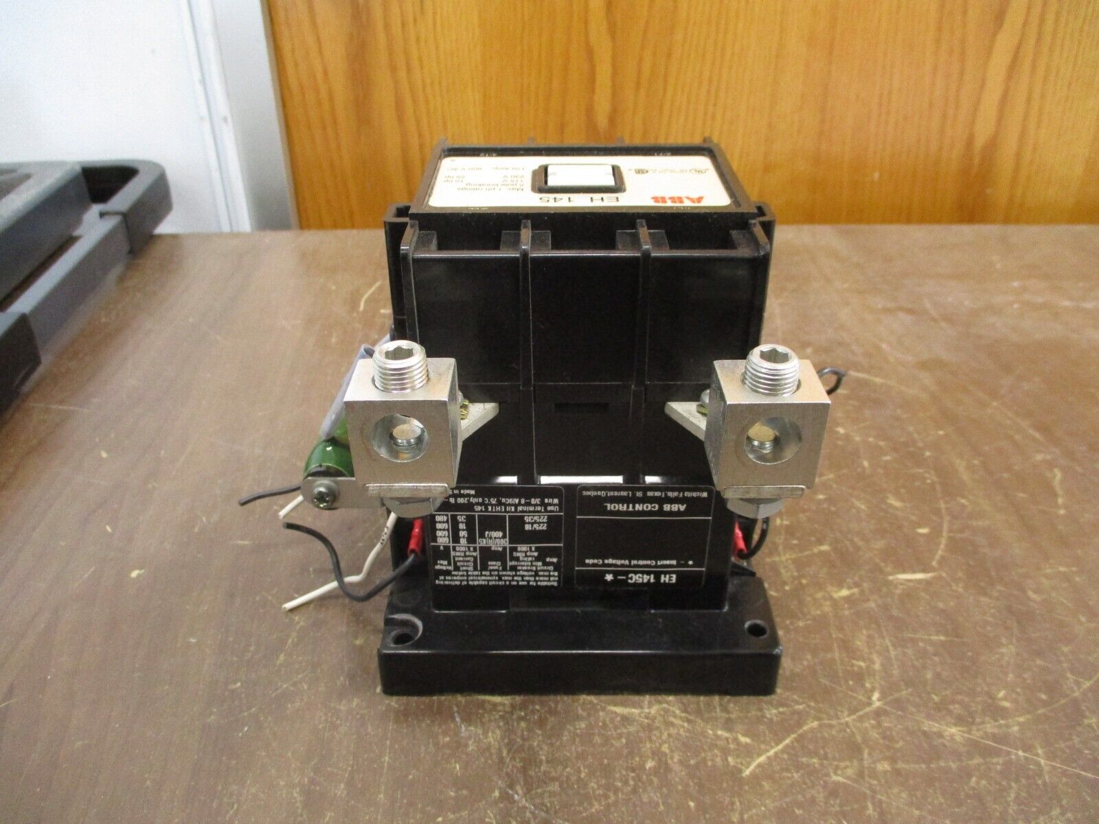 ABB Contactor EH 145 24VDC Coil 170A 600V 2P *Missing Base Screws* Used