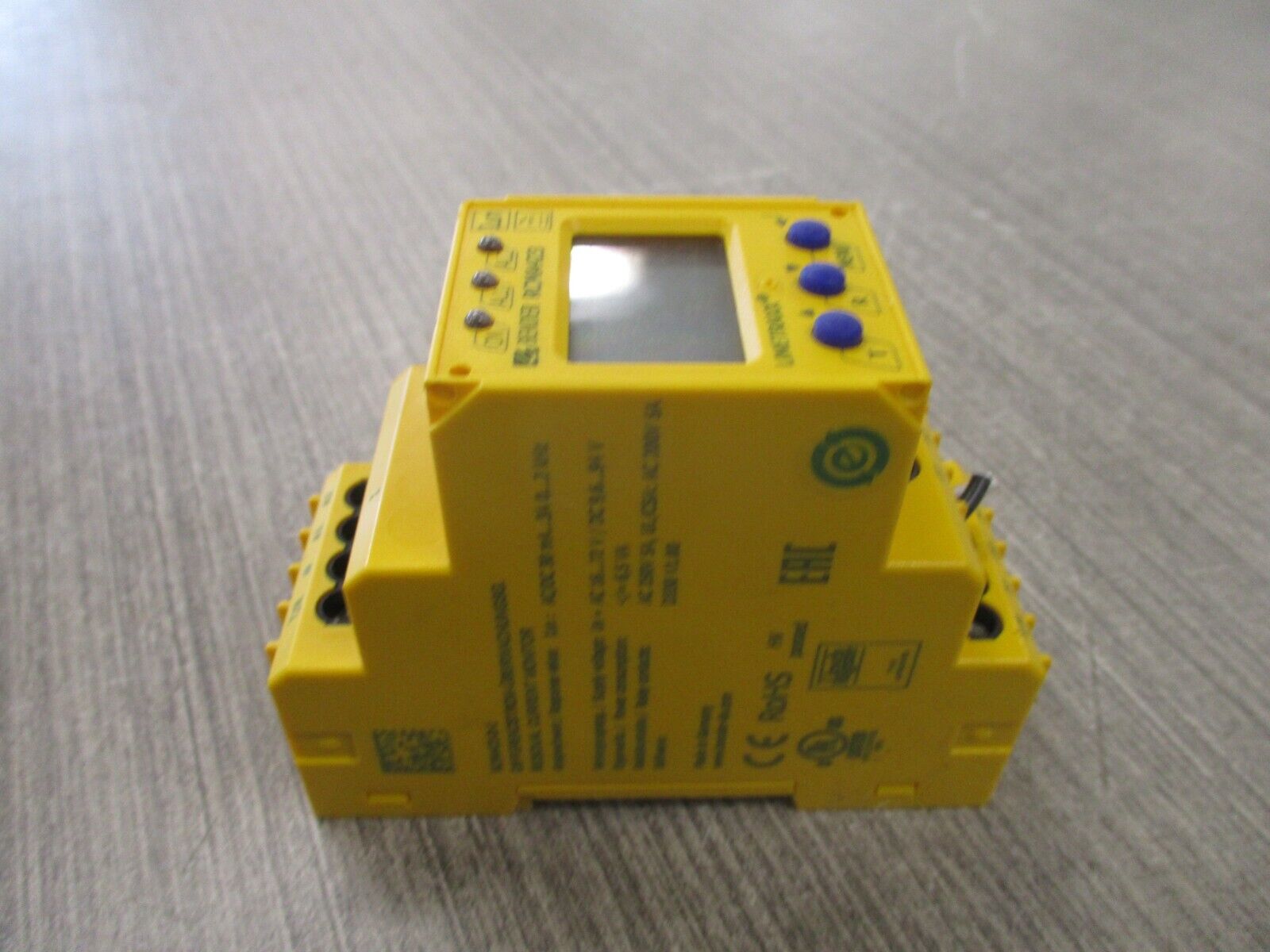 Bender Linetraxx Residual Current Monitor RCMA423-D-1 16-72 VAC Used