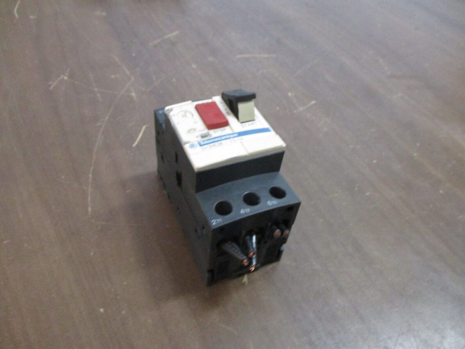 Telemecanique Manual Starter GV2ME08 Trip: 2.5-4A Used