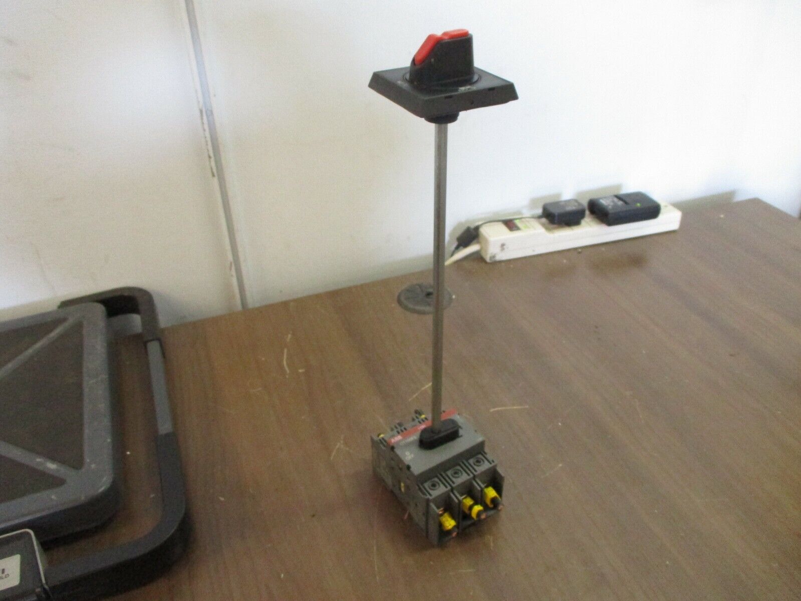 ABB Disconnect Switch OT100F3 100A 600V 3P Used